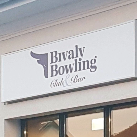 Bivaly Bowling Club és Bár